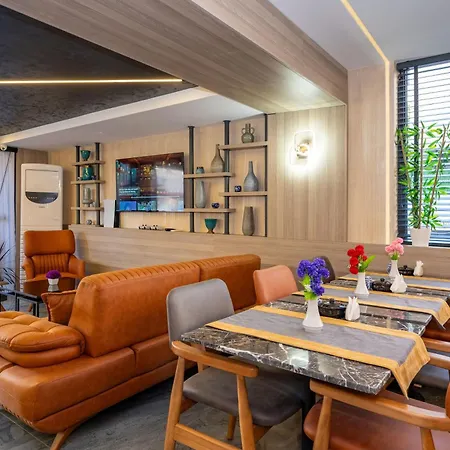 Carpediem Gold Hotell 3*